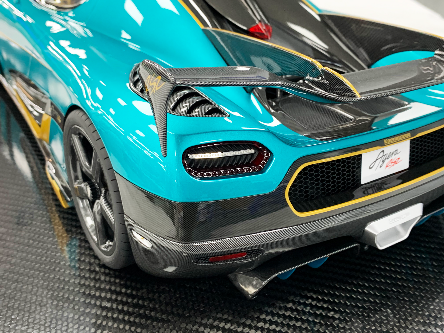 Koenigsegg Jesko – Ocean Blue Edition 1:8