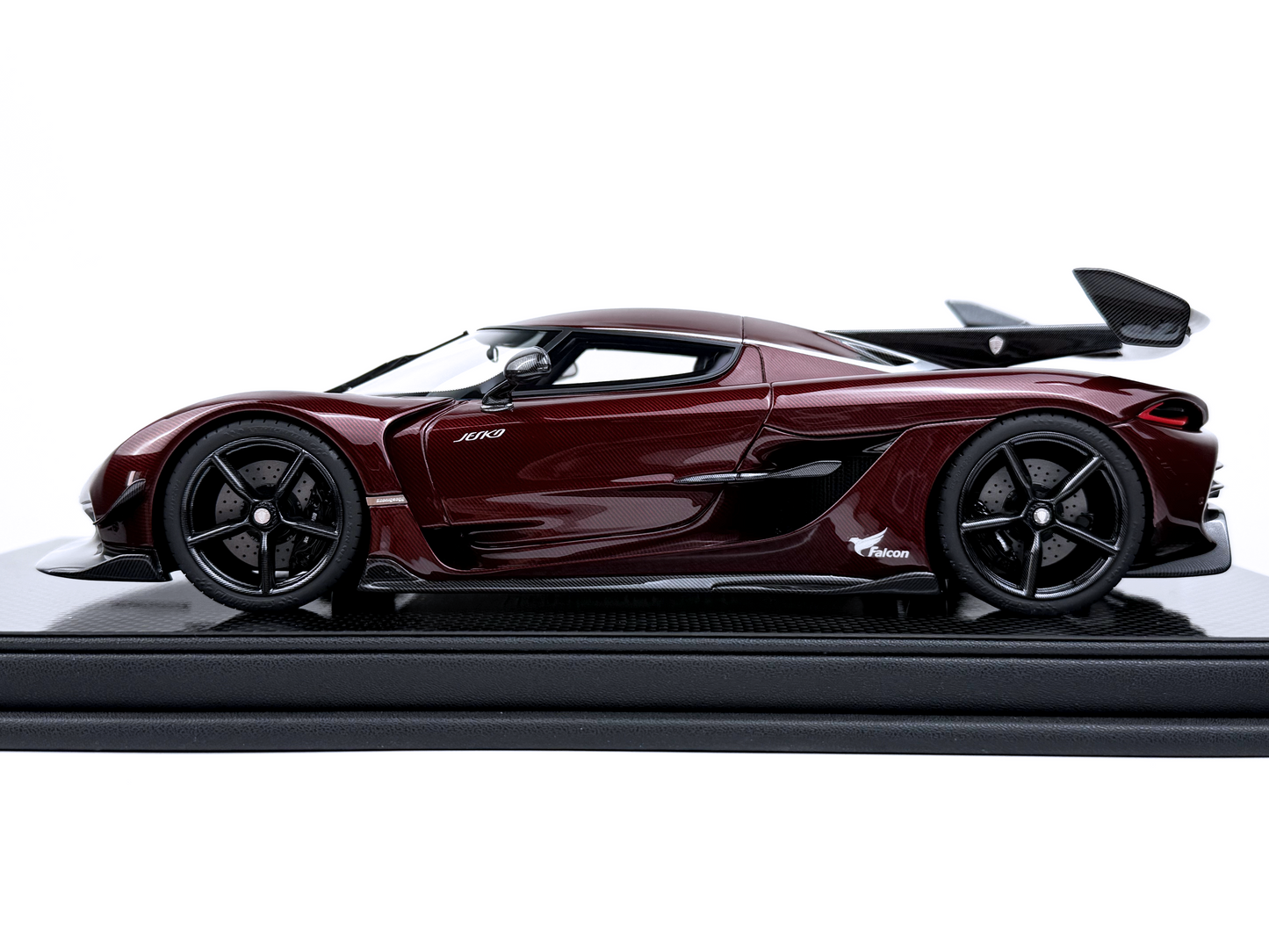 Koenigsegg Jesko – Red Tinted Carbon Edition 1:18