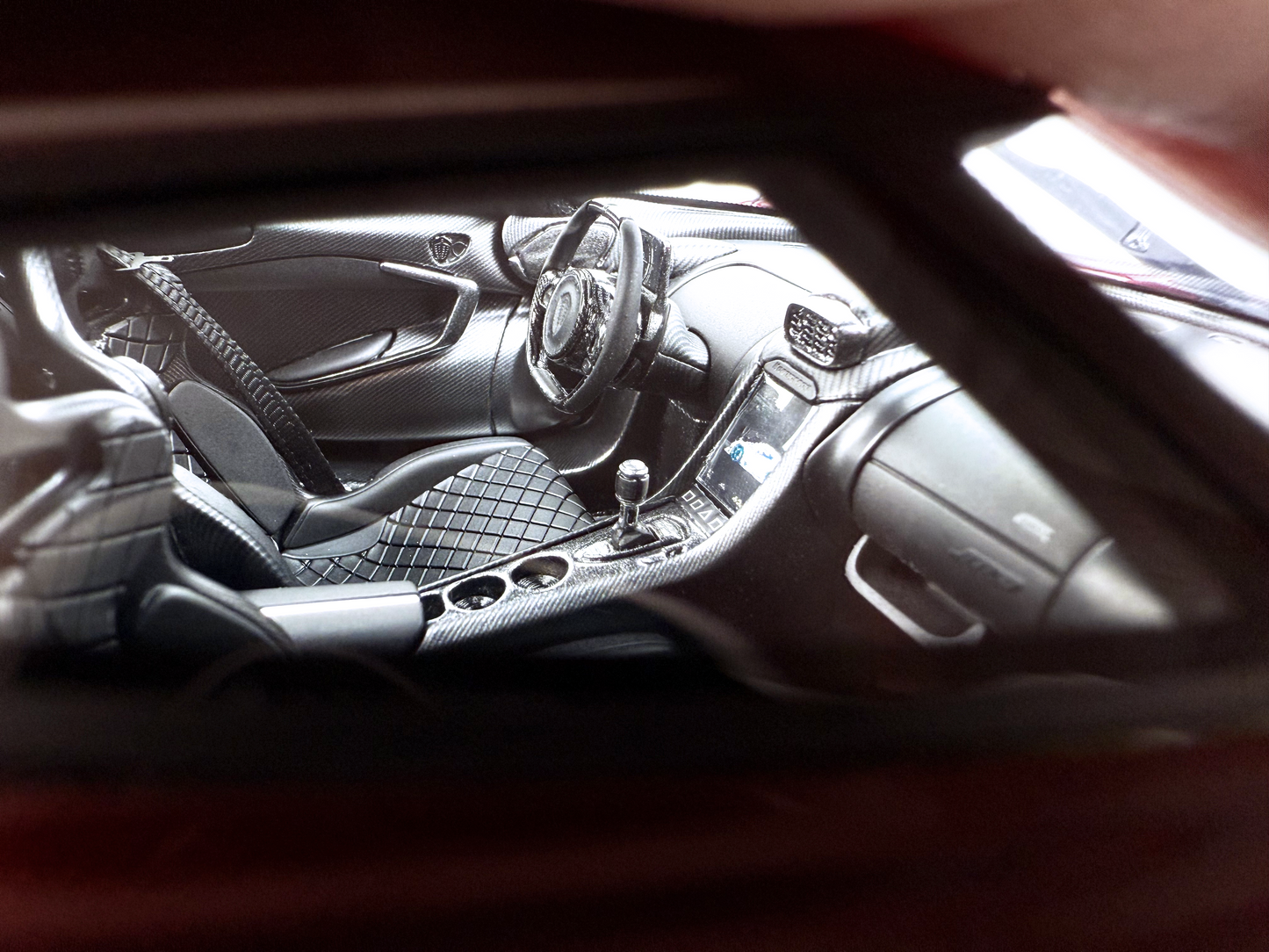 Koenigsegg Jesko – Red Tinted Carbon Edition 1:18