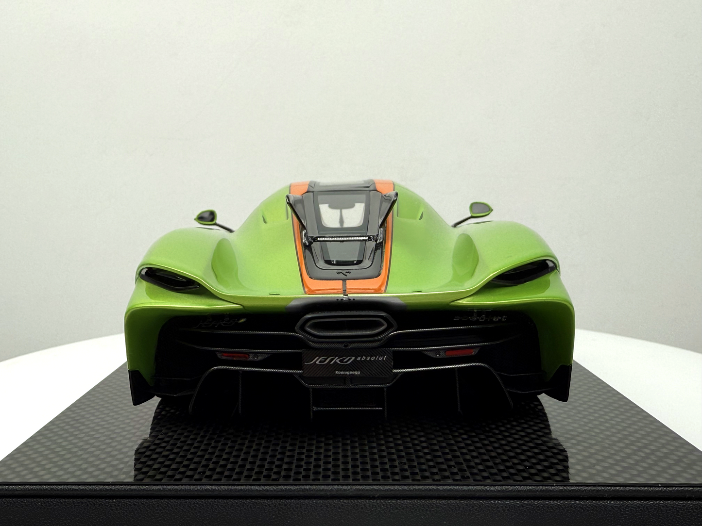 Koenigsegg Jesko Absolut – Venom Line Edition 1:18