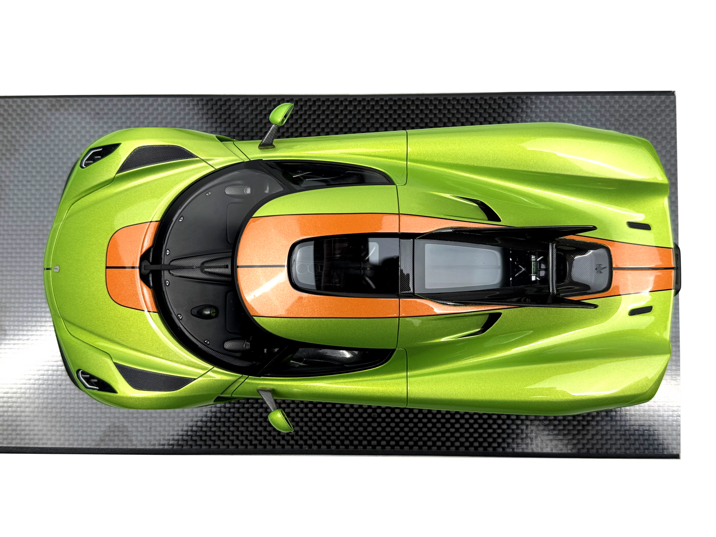 Koenigsegg Jesko Absolut – Venom Line Edition 1:18