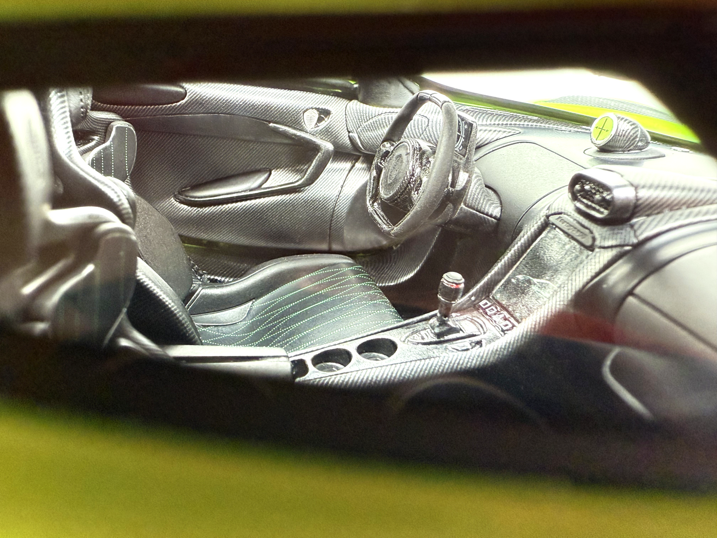 Koenigsegg Jesko Absolut – Venom Line Edition 1:18