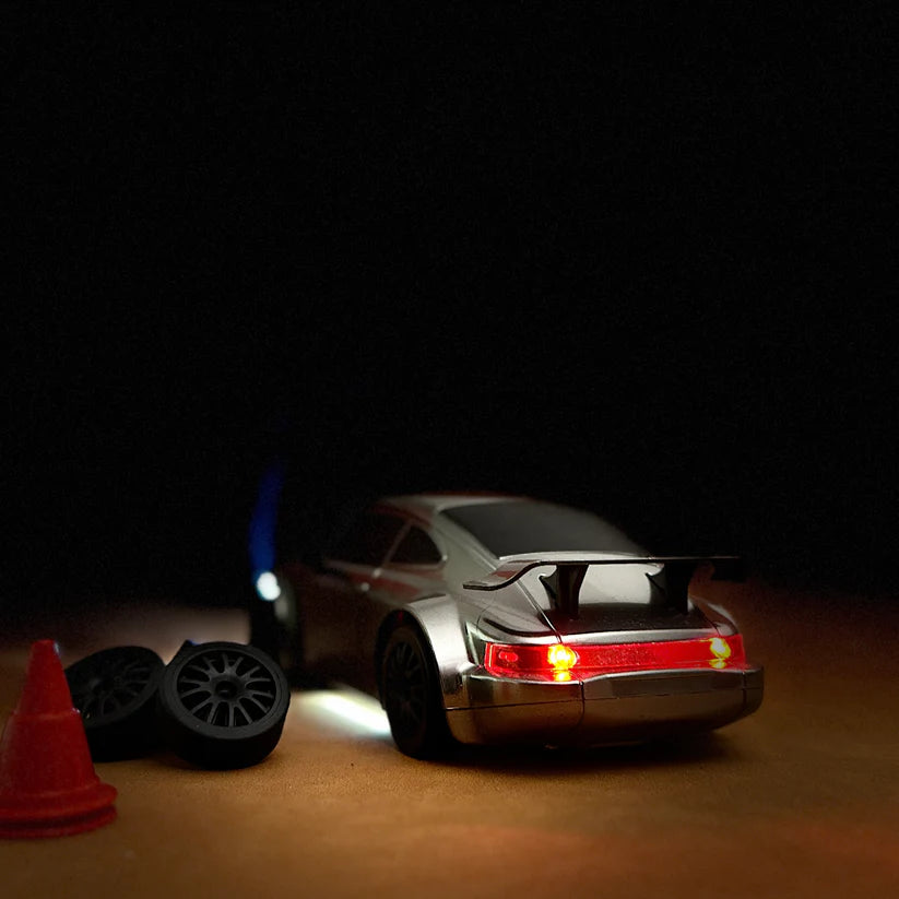 Retro Drift Master RC Car – Liquid Metal Finish with Drift & Speed Tires