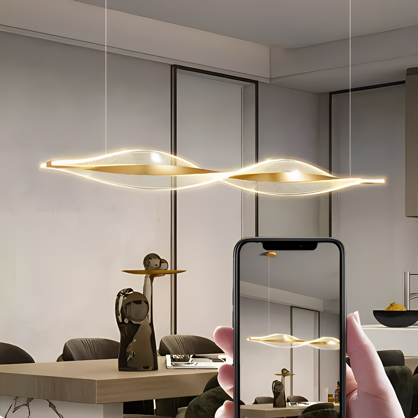 Stilren LED-lampa med högkvalitativ finish, perfekt för att skapa en harmonisk atmosfär i ditt hem.
Sleek LED lamp with high-quality finish, perfect for creating a harmonious atmosphere in your home.