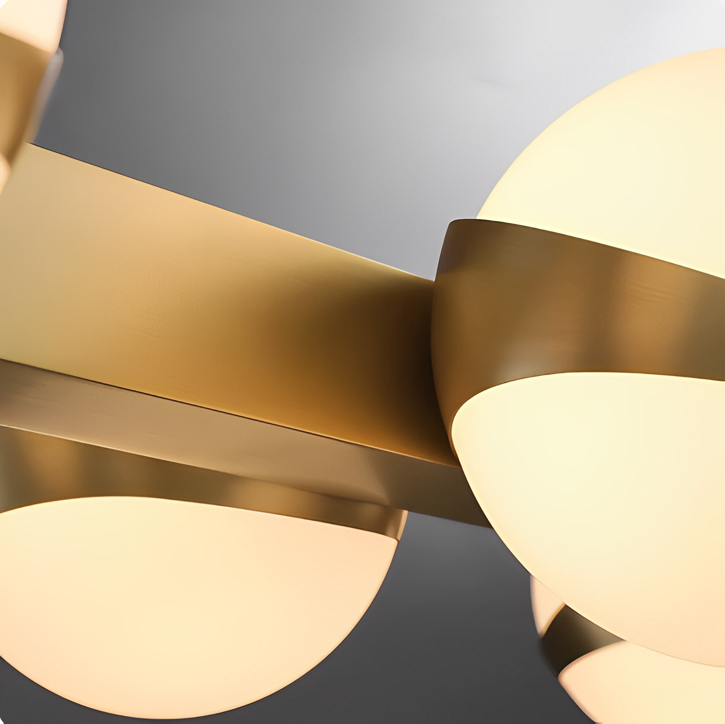 Detaljerad bild på en energieffektiv LED-lampa med stilren design för vardagsrum och matsal.
Detailed image of an energy-efficient LED lamp with sleek design for living and dining rooms.
