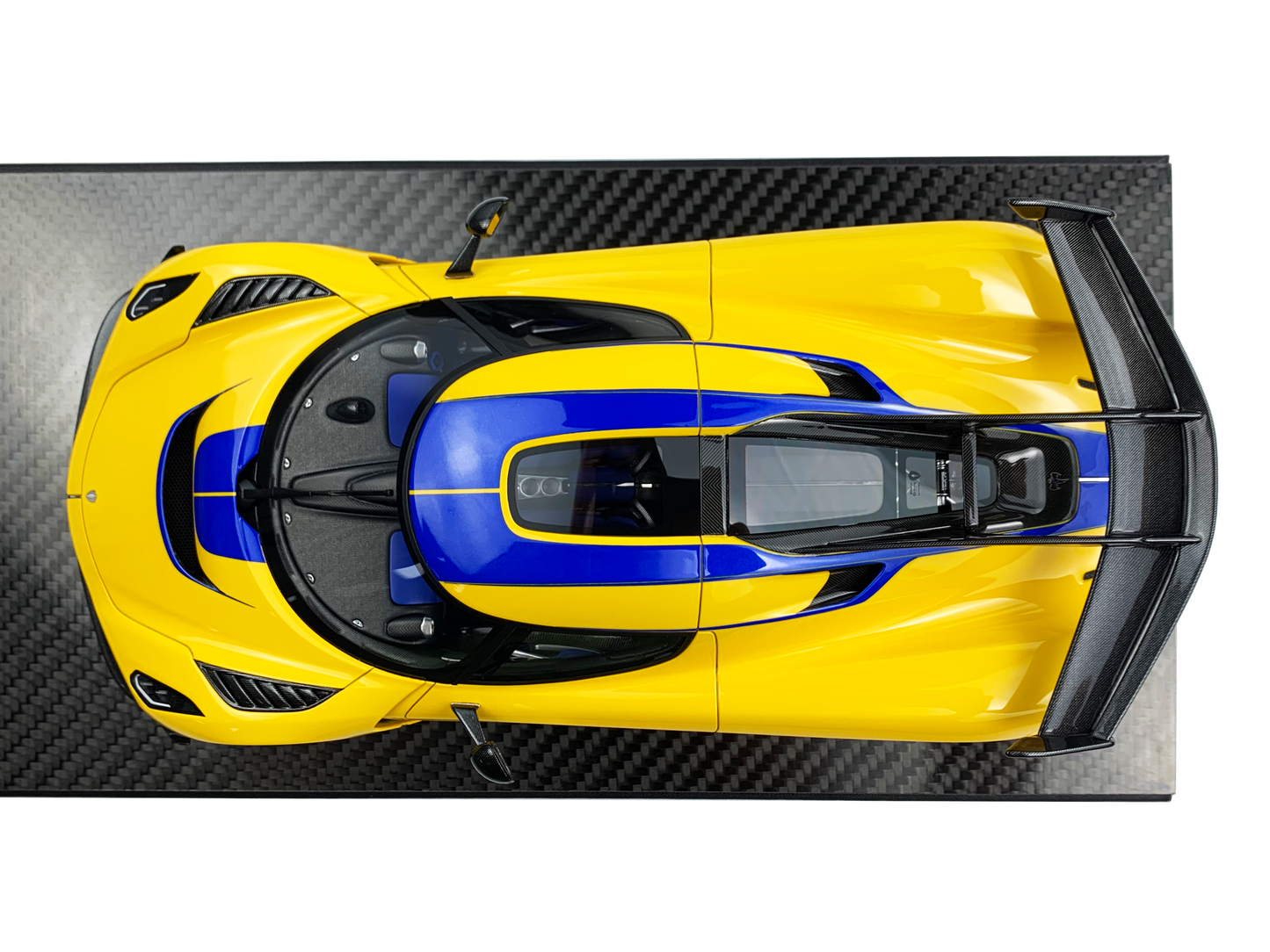 Swedish Flag Edition – Koenigsegg Jesko 1:18