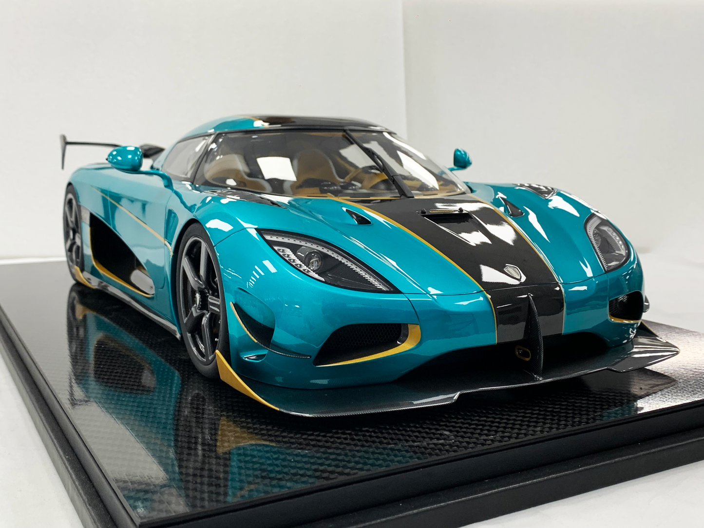 Koenigsegg Jesko – Ocean Blue Edition 1:8