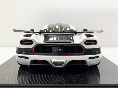 Koenigsegg Agera RS – Ghost Edition 1:8