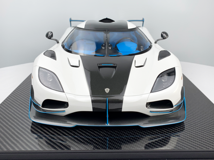 Koenigsegg Jesko – Pearl White Edition 1:8