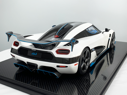 Koenigsegg Jesko – Pearl White Edition 1:8