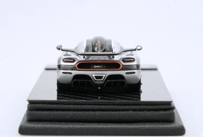 Koenigsegg One:1 – Open Silver Edition 1:64