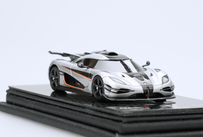 Koenigsegg One:1 – Open Silver Edition 1:64