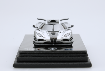 Koenigsegg One:1 – Open Silver Edition 1:64