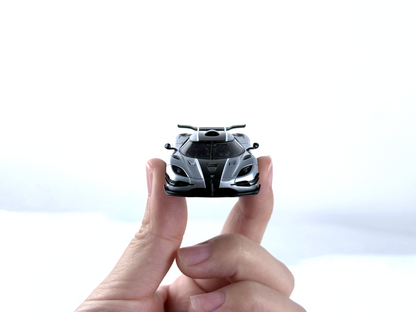 Koenigsegg One:1 – Open Silver Edition 1:64