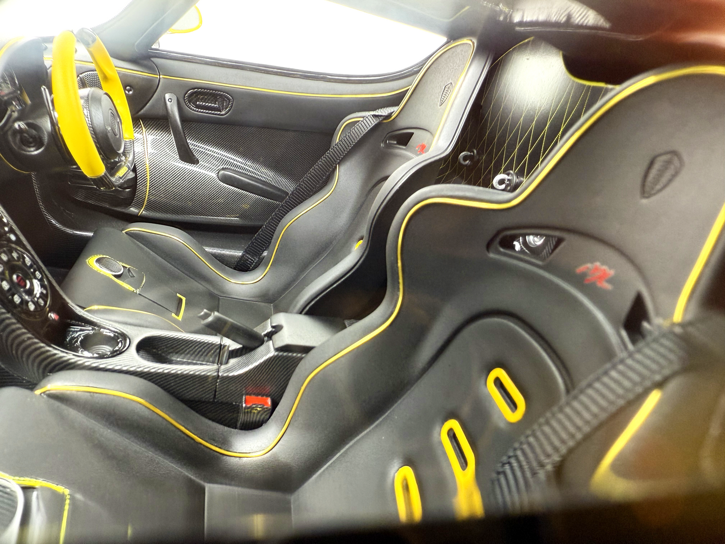 Koenigsegg Jesko – Loke Yellow Edition 1:8