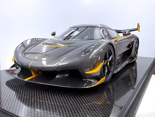Koenigsegg Jesko – Carbon Fury Edition 1:8