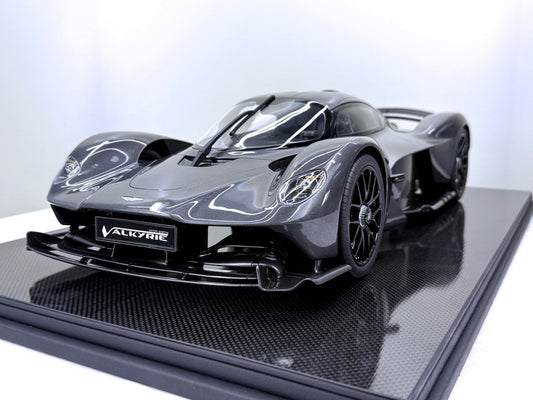 Aston Martin Valkyrie – Full Carbon Edition 1:8