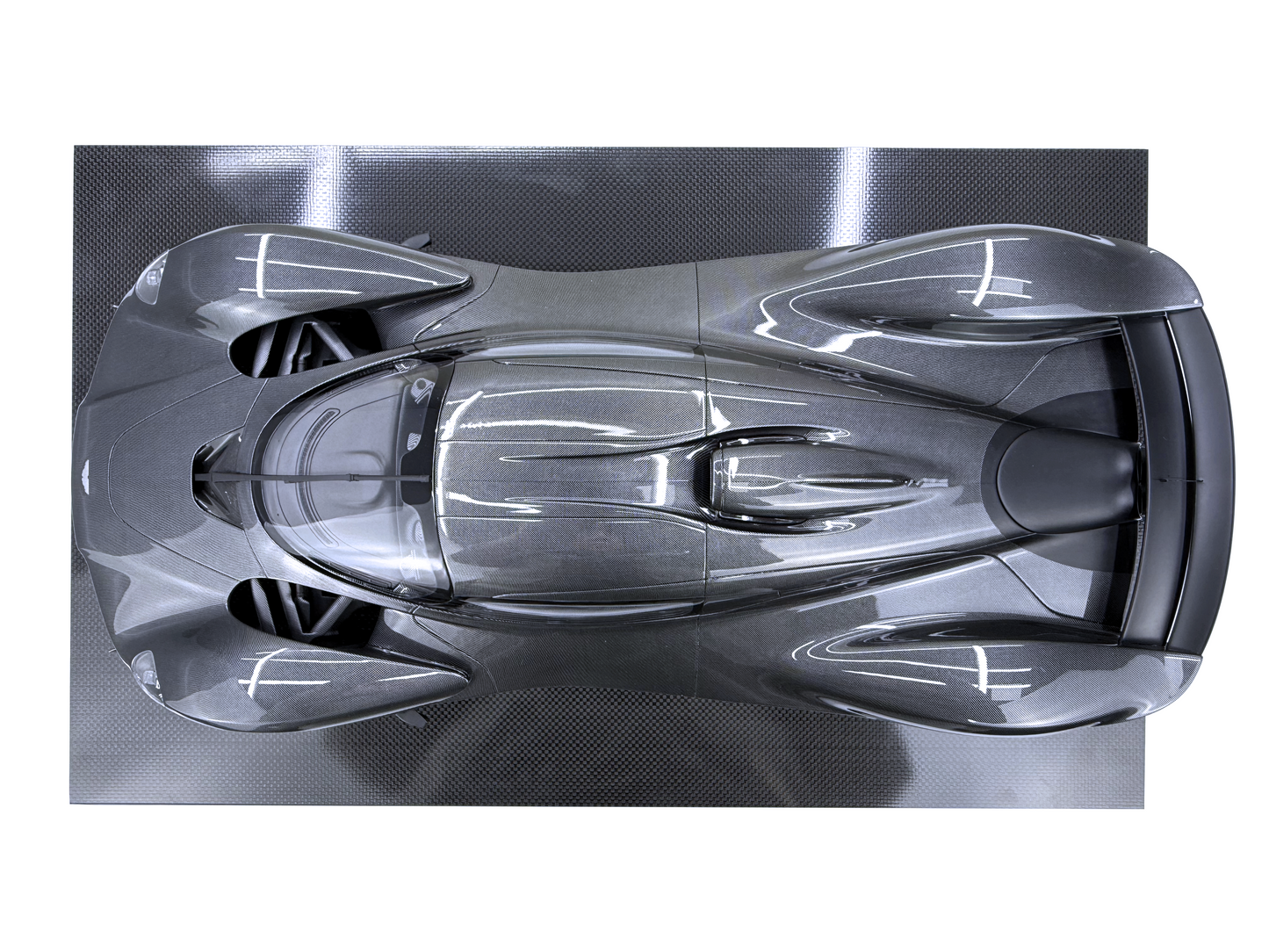 Aston Martin Valkyrie – Full Carbon Edition 1:8