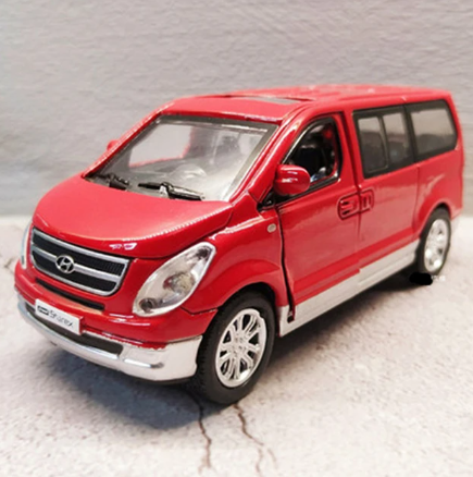 1:32 Hyundai H-1 Grand Starex MPV Legering Bilmodell Diecast Metal Leksak Bilmodell Simulering Ljud Ljus Collection Barnpresent