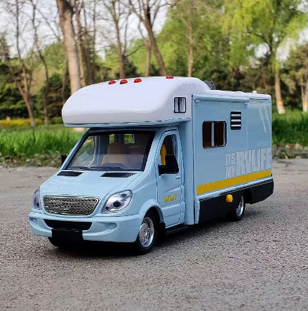 1:28 Diecast Luxury RV Fritidsfordon Bilmodell Metallleksak Husbil Husbil Touring Car Model Ljud och ljus Barnpresent