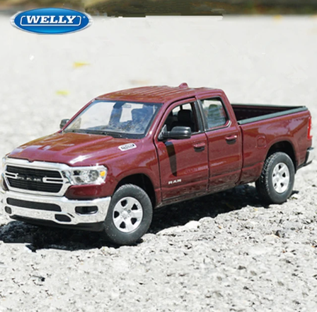 Welly 1/24 DODGE RAM 1500 Alloy Pickup Modell Simulering Diecast Metal Toy Terrängfordon Bilmodell Collection Barngåvor