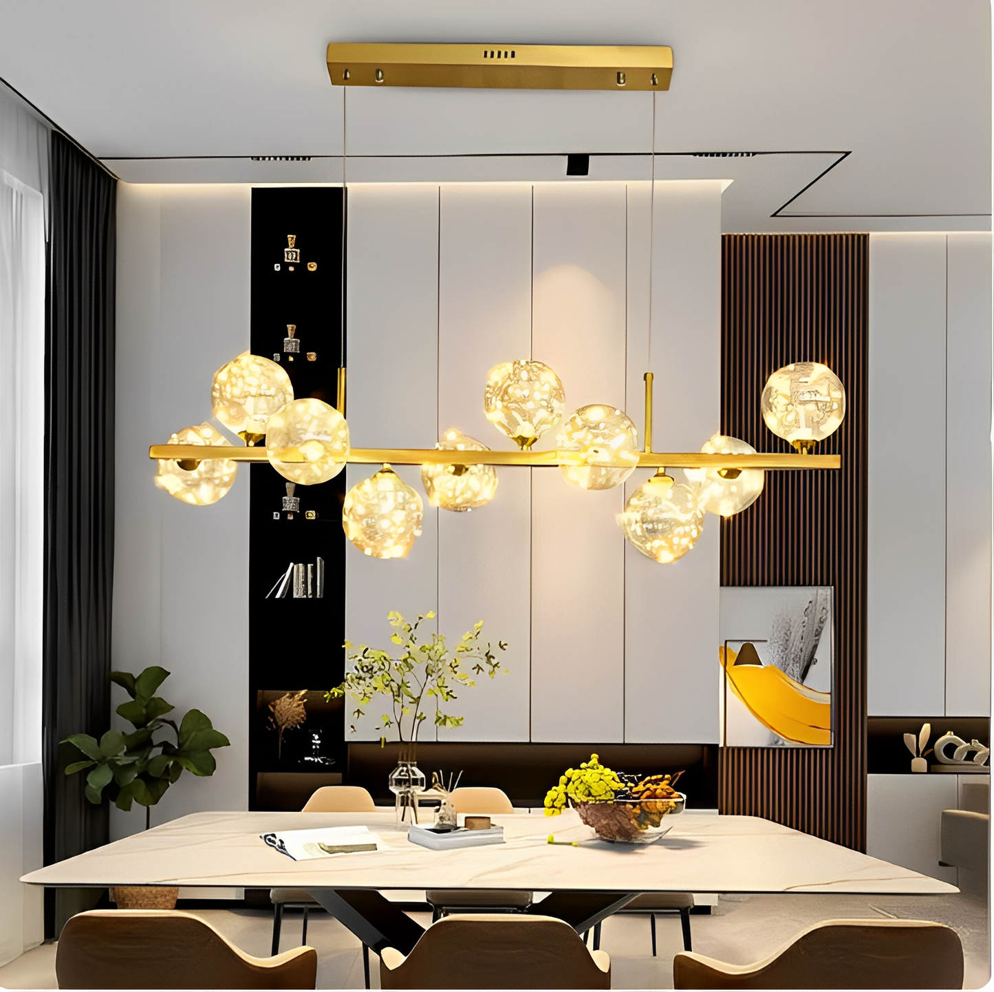Modern hemmaljuskrona med varm LED-glöd, perfekt för en mysig och inbjudande atmosfär.
Modern home chandelier with warm LED glow, perfect for cozy and inviting atmospheres.